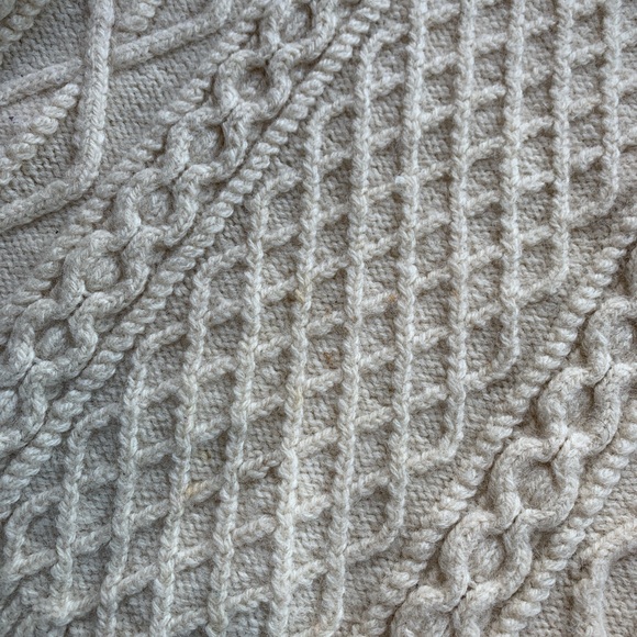 Vintage 80's Wool Cable Knit Sweater - Picture 9 of 10